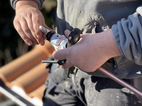 Artisan tous corps d’état en Charente-Maritime : rénovation maison, salle de bain, cuisine, maçonnerie, extension, pompe à chaleur, plomberie. Devis gratuit et accompagnement personnalisé.