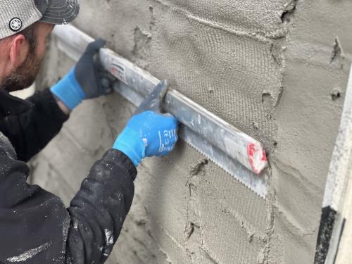 Services proposés par Le Comptoir des Artisans : mise en relation avec artisans qualifiés pour plomberie, électricité, maçonnerie, peinture et plus encore en Charente-Maritime (Aigrefeuille d’Aunis, La Rochelle, Surgères, Rochefort, La Rochelle)